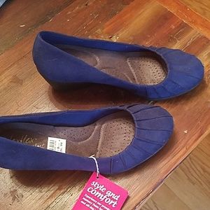 Wedge navy blue suede shoes Dex brand